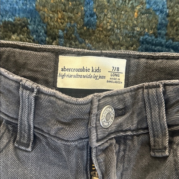 Abercrombie Kids Charcoal Ultra Wide Leg Jeans - Picture 2 of 3